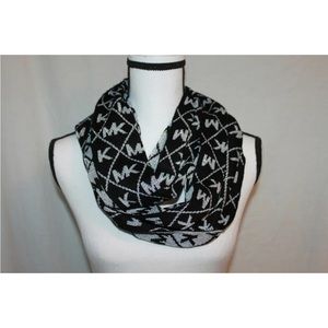 Michael Kors Infinity Scarf MK Logo Reversible Diamond Argyle Black MSRP $52 NEW